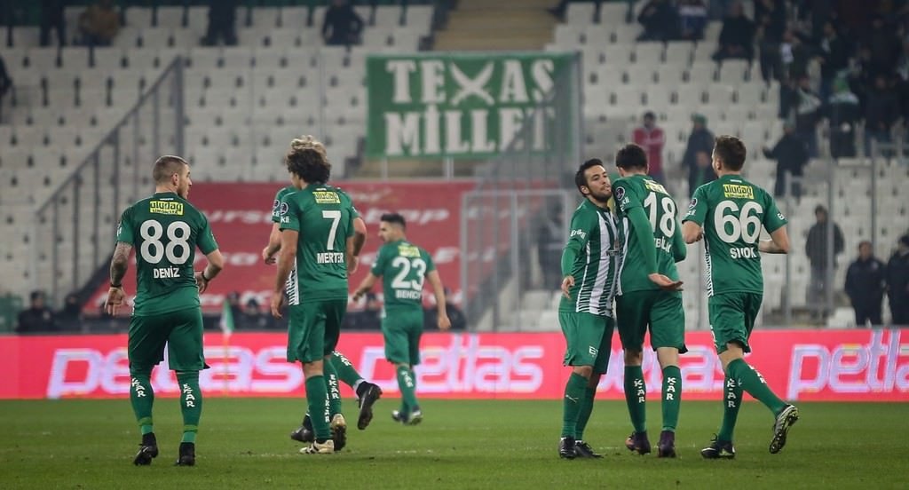 Bursaspor-Trabzonspor karşılaşmasından kareler