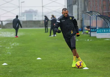Khalid Boutaib Zamalek’e transfer oldu