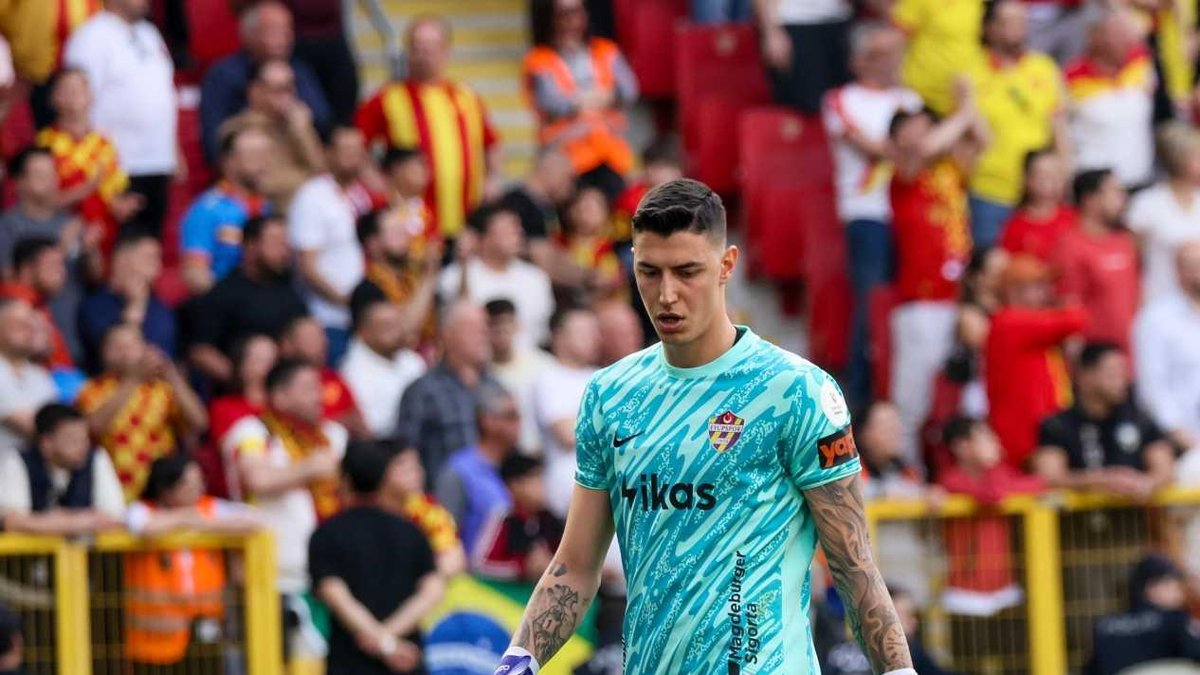 Berke Özer için İkas Eyüpspor'dan flaş transfer açıklaması! Berke Özer için İkas Eyüpspor'dan flaş transfer açıklaması!