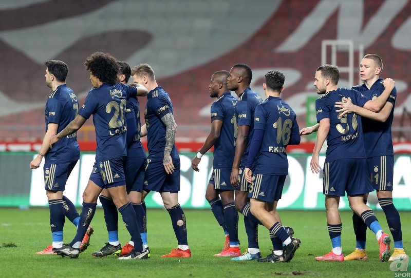 Son dakika spor haberleri: Fenerbahçe için flaş sözler! Şampiyonluk futbolu değil