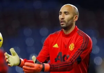 Lee Grant'in sözleşmesi uzatıldı