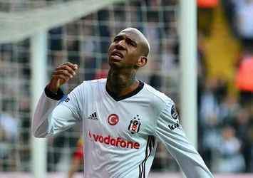 Benfica, Talisca için 30'u reddetti
