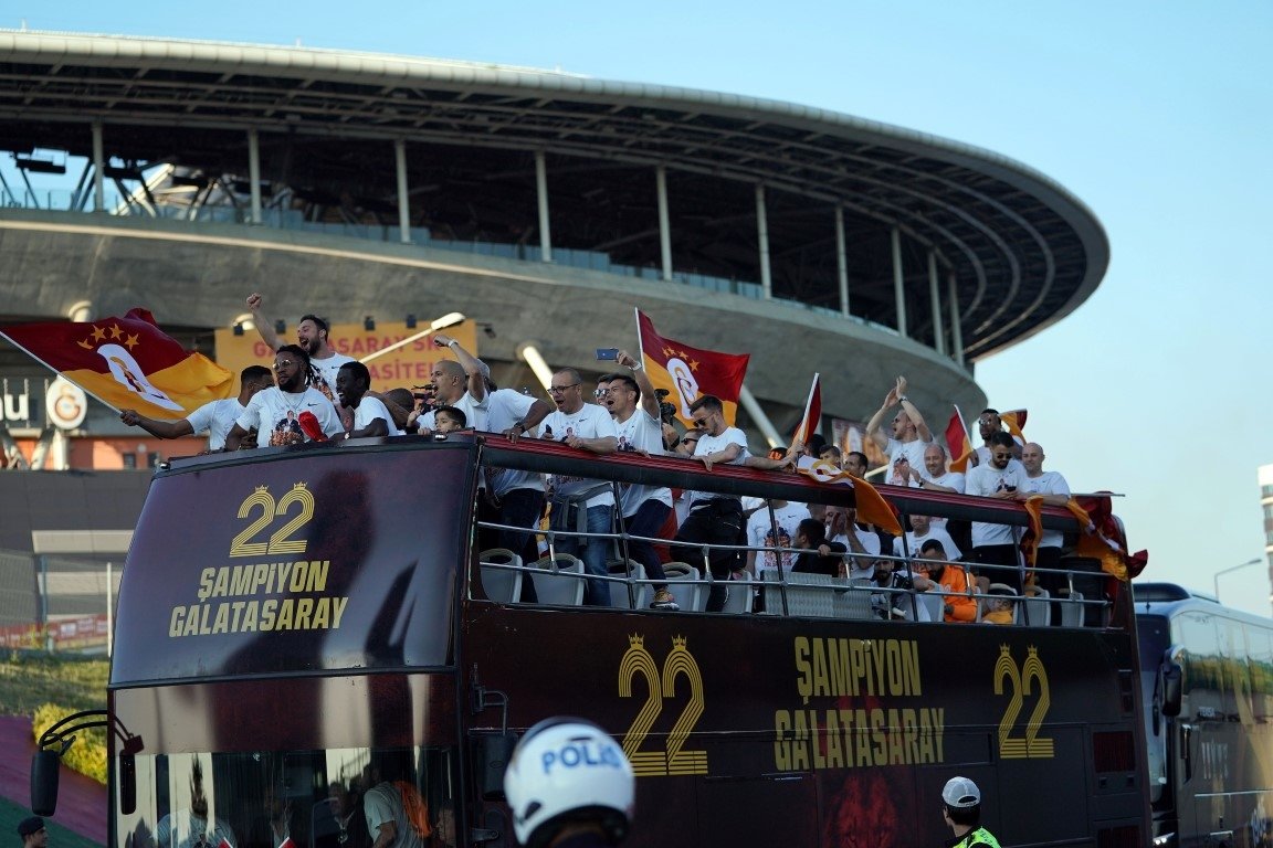 Galatasaray’ın şampiyonluk kutlamasında 5. yıldız detayı