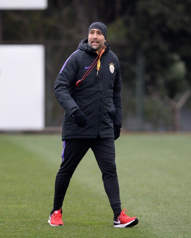 Galatasaray’da yaşlılara yer yok!