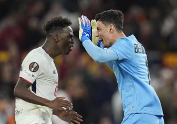 Berke Özer Fransa'da gündem oldu!