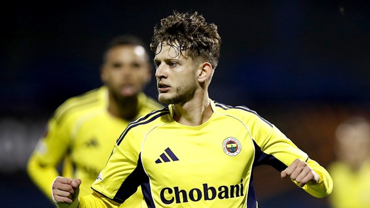 Fenerbahçe'de Sebastian Szymanski D. Zagreb maçının ardından açıklamalarda bulundu! Fenerbahçe'de Sebastian Szymanski D. Zagreb maçının ardından açıklamalarda bulundu!