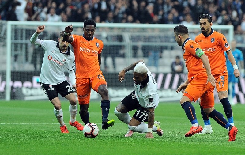 Beşiktaş - Başakşehir maçından kareler