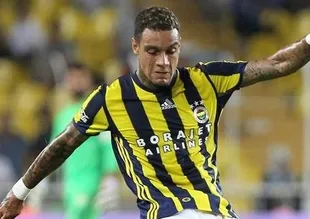 Fenerbahçe'de Van der Wiel depremi!