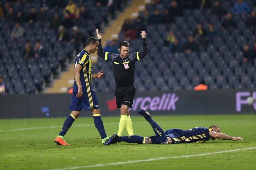 Fenerbahçe-Atiker Konyaspor karşılaşmasından kareler