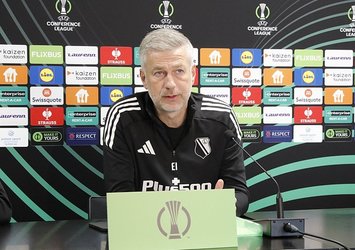 Legia Varşova teknik adamından maç öncesi flaş sözler!
