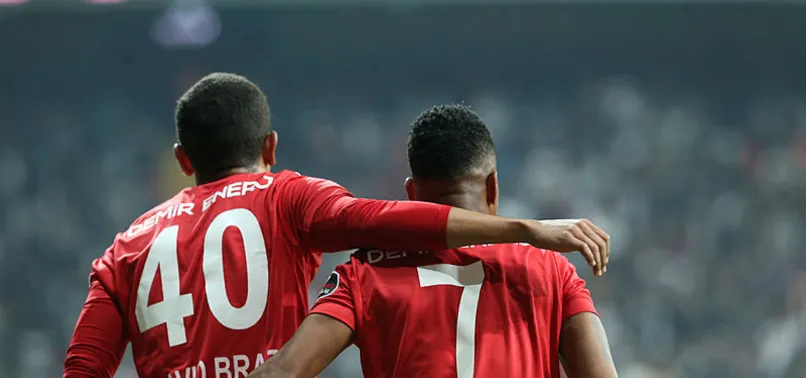 Sivasspor'un gollerinde Robinho imzası