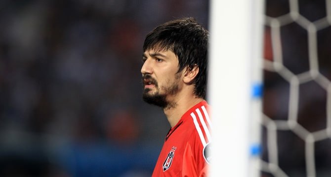 Tolga’dan Muslera’ya şok sözler...