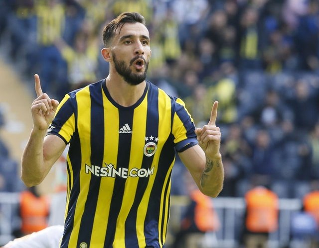 Fenerbahçe, Mehmet Topal ile yolları ayırıyor