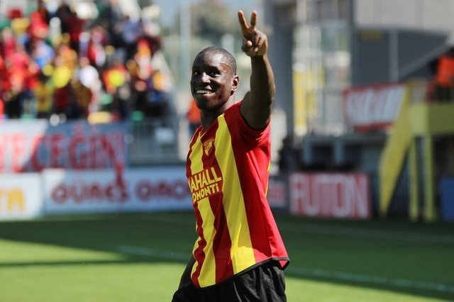 Beşiktaş’ta Demba Ba çıkmazı