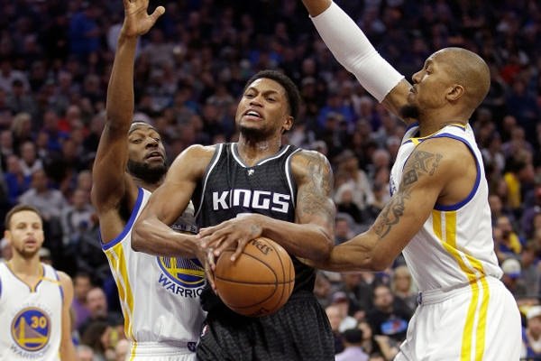 Warriors’tan Sacramento’ya Nusret’li cevap