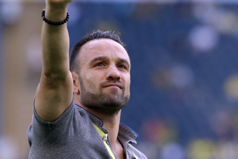 Valbuena alkışlarla veda etti