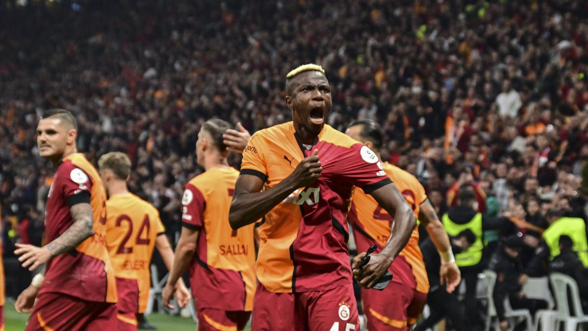 GALATASARAY TRANSFER HABERİ: Osimhen'den takım arkadaşlarına: Geliyorum GALATASARAY TRANSFER HABERİ: Osimhen'den takım arkadaşlarına: Geliyorum