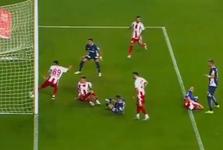 Top çizgiyi geçti mi? İşte Fenerbahçe'nin gol beklediği an - 2