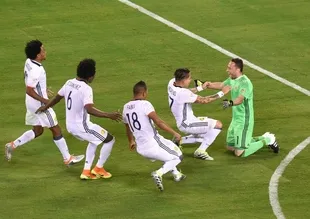 Kolombiya penaltılarla turladı!