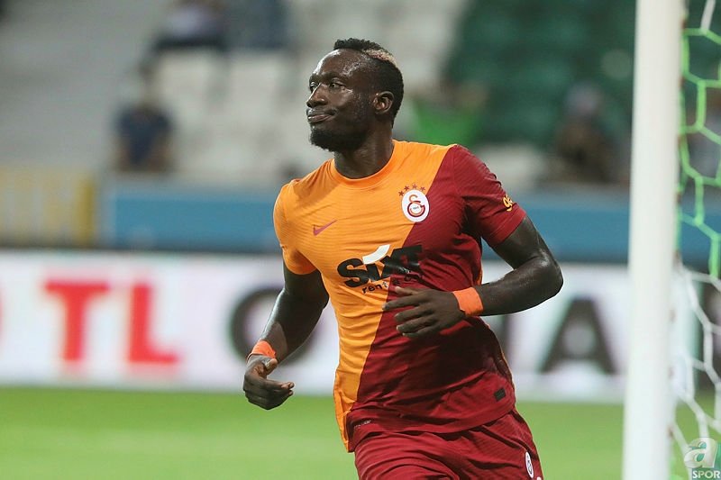 Galatasaray’da ayrılıklar peş peşe! Fatih Terim o isimleri belirledi GS spor haberleri