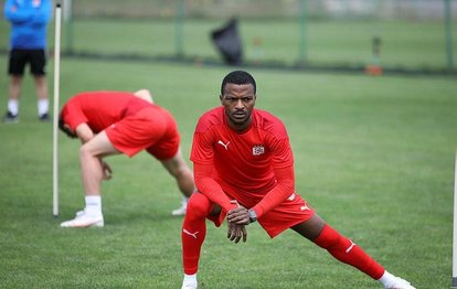 Sivasspor’a Kayode’den kötü haber!