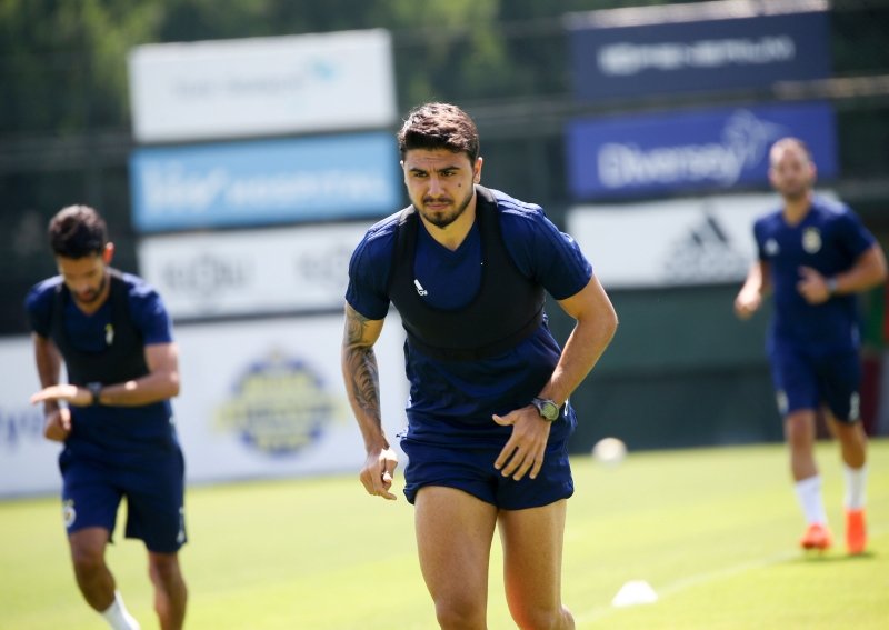 Fenerbahçe’den flaş Ozan Tufan kararı!