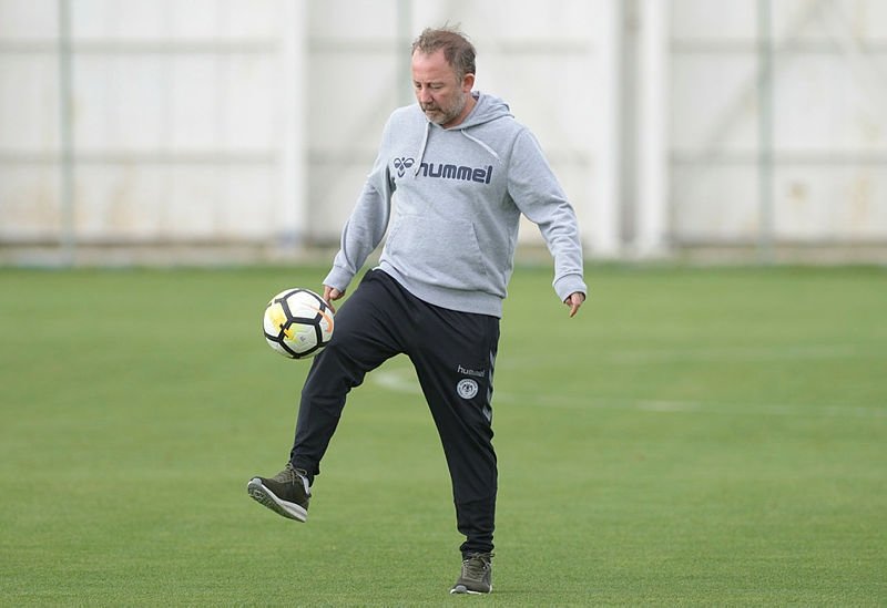 Beşiktaş’ta Sergen Yalçın sürprizi!