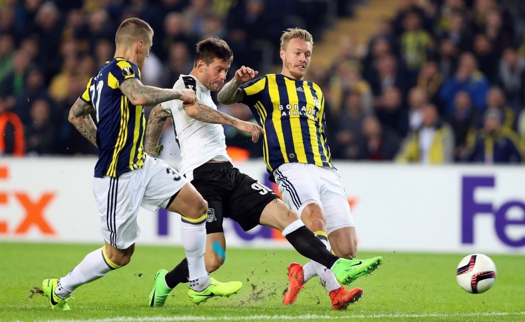 Fenerbahce Fedor Smolov Ile Anlasti Sayfa 1 Fenerbahce 15 Kasim 2020 Pazar