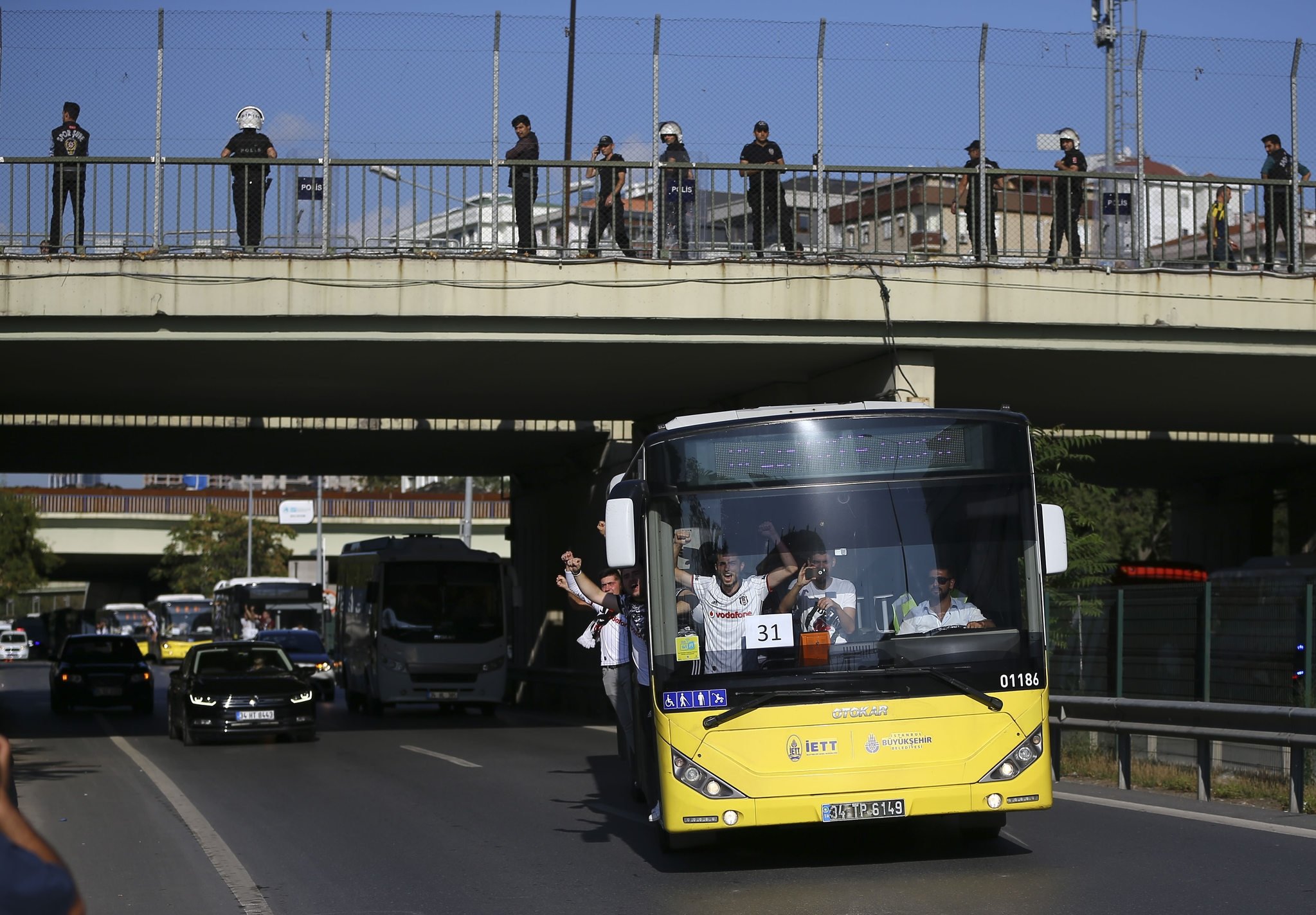 Kadıköy’de beyaz tribün!