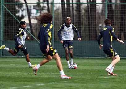 F.Bahçe’de derbi mesaisi sürüyor!