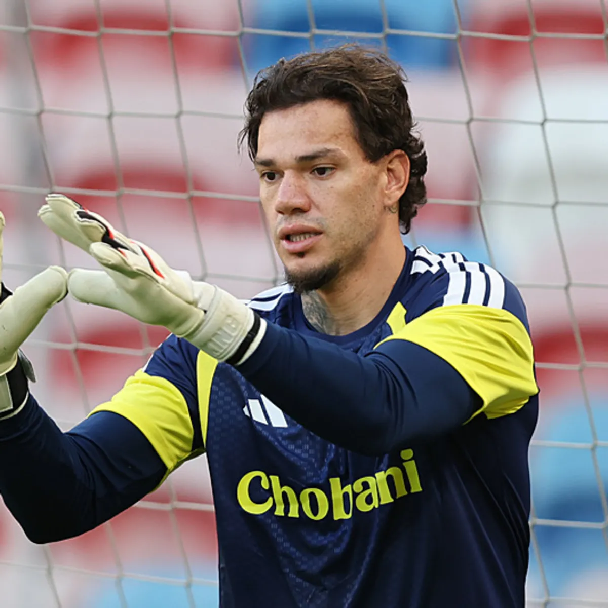 Fenerbahçe'den kaleci planı! Ederson satılırsa o isim gelecek