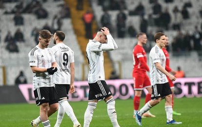Beşiktaş 1-2 Antalyaspor MAÇ SONUCU-ÖZET Beşiktaş’ta kötü gidişat durmuyor! Üst üste 3. mağlubiyet