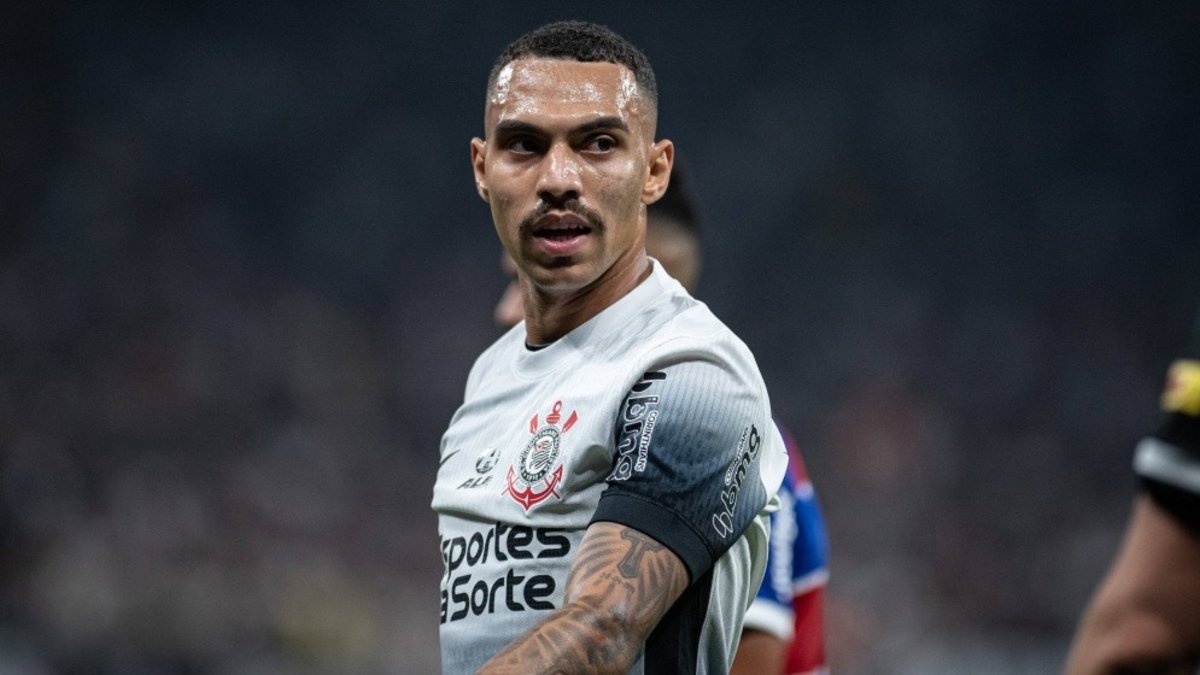TRANSFER HABERİ: Beşiktaş'tan Matheuzinho’ya teklif TRANSFER HABERİ: Beşiktaş'tan Matheuzinho’ya teklif