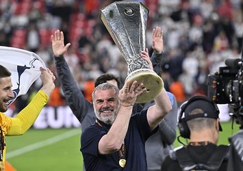 İngiliz medyası Postecoglou'yu "kahraman" ilan etti