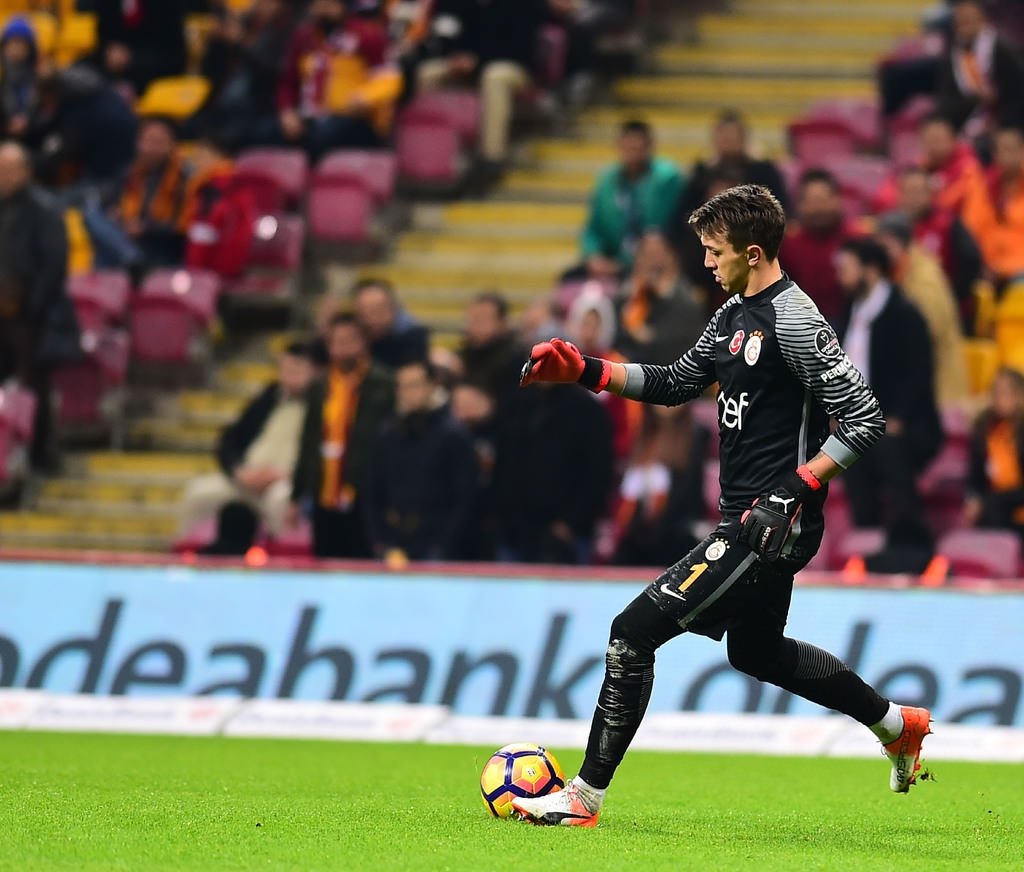 Fernando Muslera’dan ayrılık sinyali