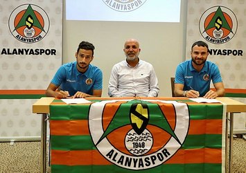 Alanyaspor'da çifte imza