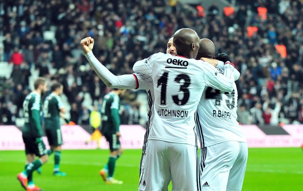 Beşiktaş-Atiker Konyaspor karşılaşmasından kareler