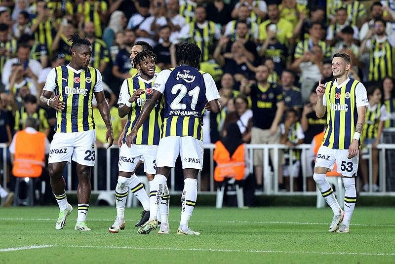 Fenerbahçe Defeats Twente 5-1 in UEFA Conference League Play-off Match