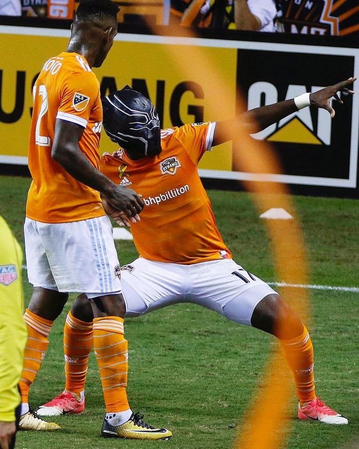 Fenerbahçe’ye Alberth Elis sürprizi!