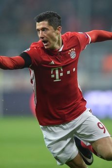 Münih, Lewandowski'nin sözleşmesini uzattı