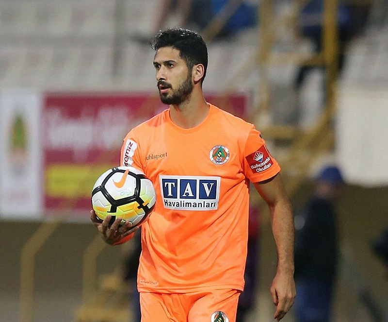 Fenerbahçe’den Emre Akbaba bombası!
