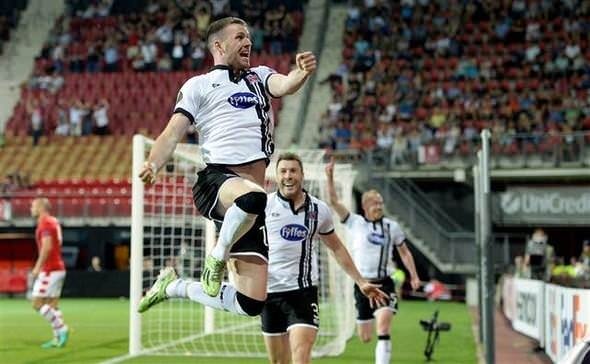 Avupa Ligi maçında yürekler ağza geldi!
