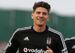 Mario Gomez nihayet ağzındaki baklayı çıkardı