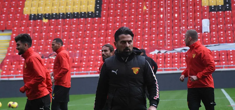 İlhan Palut: Her maç mücadele etmeliyiz