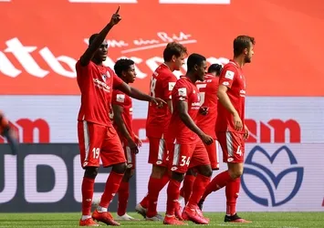 Mainz 05 Bundesliga'da kalmayı garantiledi