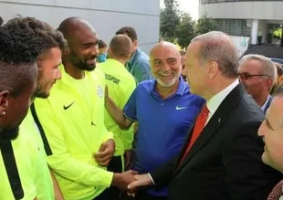 Kweuke, Erdoğan'a Türkçe söz verdi