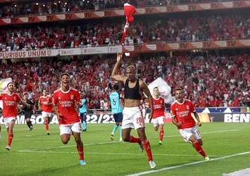 Benfica 9 kişi kazandı!