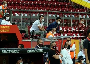 Falcao, Muslera ve Luyindama tribünde