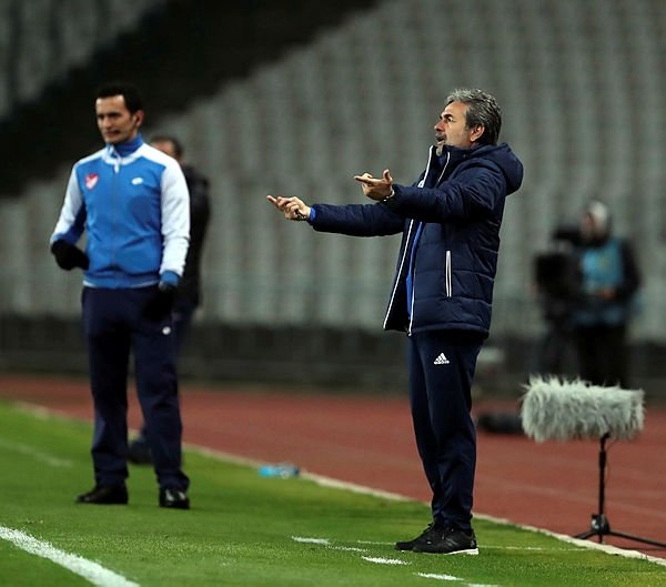 Aykut Kocaman Türk futboluna ihanet ediyor