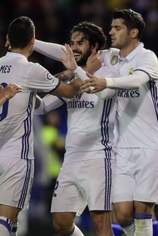 Real Madrid 3 puanı 6 golle aldı